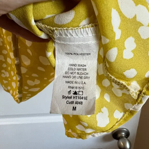 Yellow blouse top, short sleeved - Picture 4 of 4